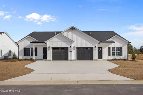 121 Lady O Dr #A, Greenville, NC 27834