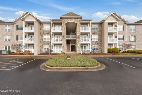 618 Condo Club Dr UNIT 210, Wilmington, NC 28412