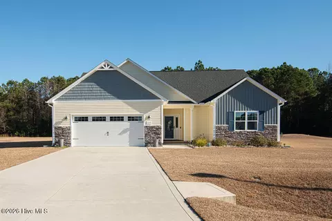 111 Baymeade Ct, Peletier, NC 28584