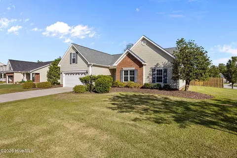102 Blackheath Dr, New Bern, NC 28560