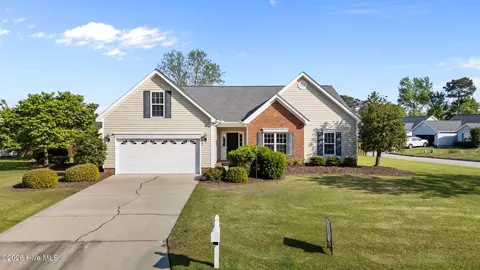 102 Blackheath Dr, New Bern, NC 28560