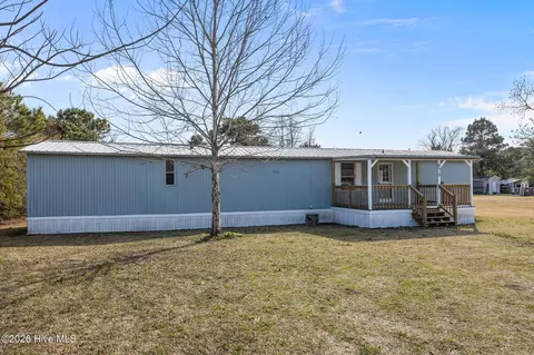 670 Straits Rd, Gloucester, NC 28528 photo 2