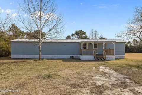 670 Straits Rd, Gloucester, NC 28528