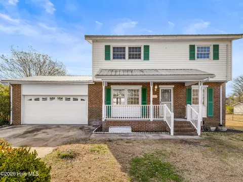 422 Thomas Dr, Jacksonville, NC 28546