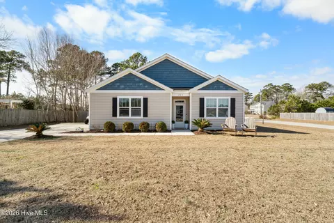 213 Cheswick Dr, Holly Ridge, NC 28445