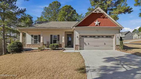 100 Star Ct, Aberdeen, NC 28315