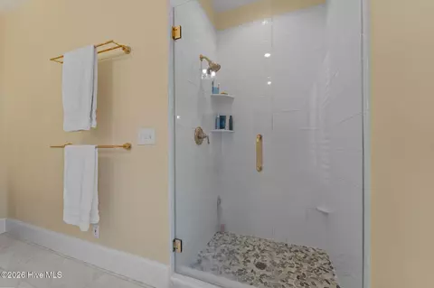 Bath - 40 Doral Dr, Pinehurst, NC 28374 photo 3 of 6