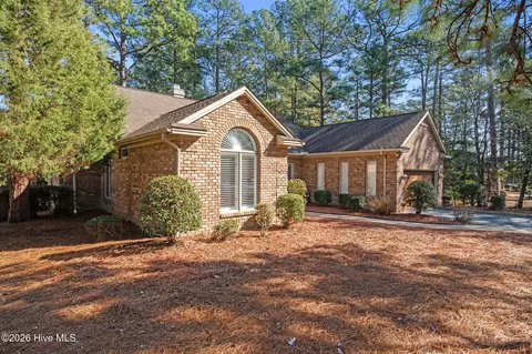 Exterior - 40 Doral Dr, Pinehurst, NC 28374 photo 2 of 7