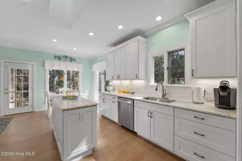 Kitchen - 40 Doral Dr, Pinehurst, NC 28374 photo 5 of 6