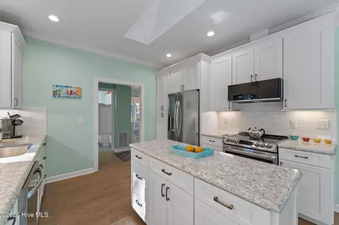 Kitchen - 40 Doral Dr, Pinehurst, NC 28374 photo 3 of 6