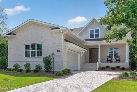 406 Black Diamond Dr, Wilmington, NC 28411