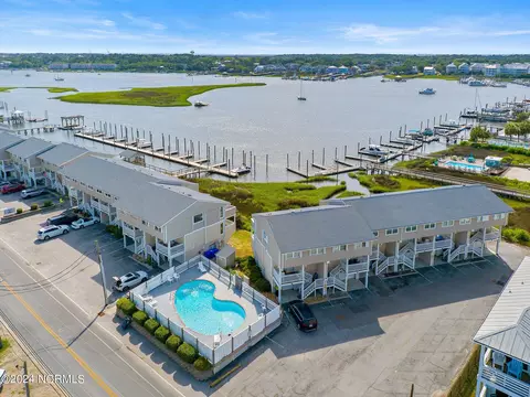 1405 Canal Dr #17, Carolina Beach, NC 28428