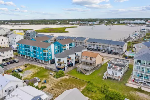 1404 Canal Dr #14, Carolina Beach, NC 28428