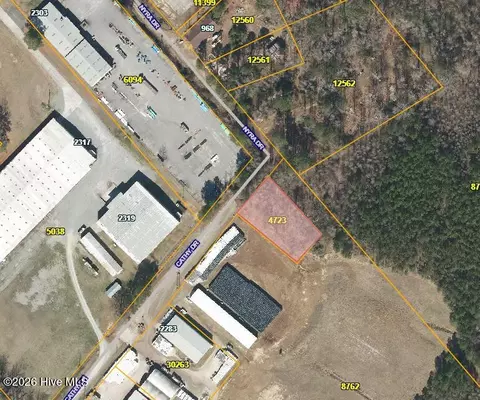 8 Cathy Dr, Kinston, NC 28501