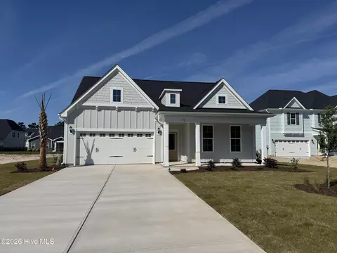 72 Lookout Pt, Hampstead, NC 28443