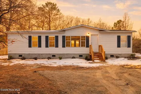 416 Lea Dr, Hampstead, NC 28443