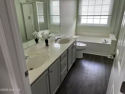 Bath - 5216 Sutter Way, Raleigh, NC 27613 photo 1 of 3