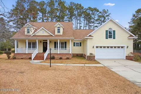 44 Fairway Dr, Shallotte, NC 28470