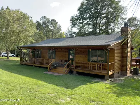 228 Windy Hill Rd, Aberdeen, NC 28315