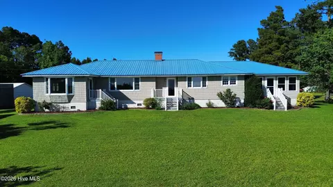 835 Foreman Ln, Belhaven, NC 27810