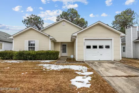 2042 Derby Run Rd, Jacksonville, NC 28546