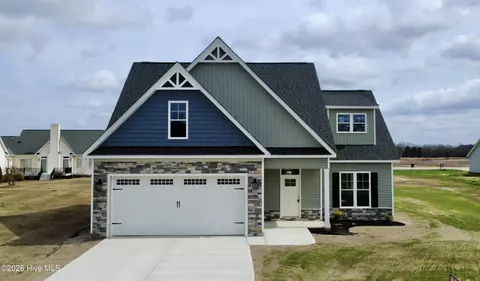 3763 Huntcliff Dr, La Grange, NC 28551