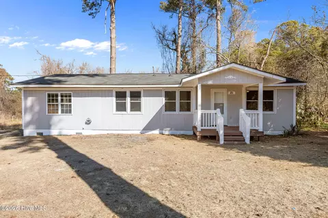 21 East Dr, Jacksonville, NC 28546
