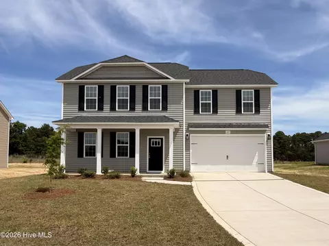 269 Crowville St, Raeford, NC 28376
