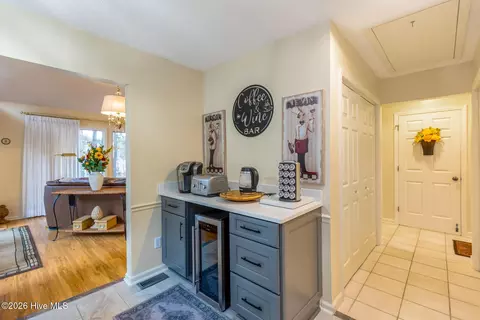 Entry Way - 6 Belair Ct, Pinehurst, NC 28374 photo 2 of 2