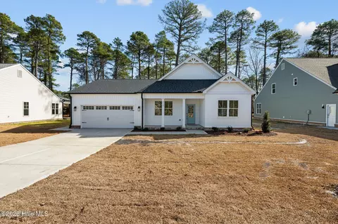 1214 Petite Terre Ct, New Bern, NC 28560