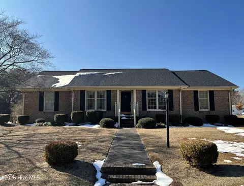 4716 Victoria Pl, Kinston, NC 28504