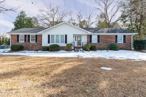4905 Cypress Shores Dr, New Bern, NC 28562