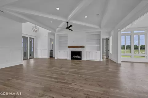 Living - 111 Dragonfly Ln, Hampstead, NC 28443 photo 2 of 3