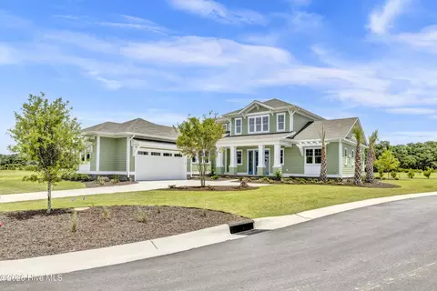 111 Dragonfly Ln, Hampstead, NC 28443