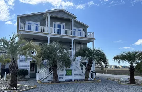 146 Greensboro St, Supply, NC 28462