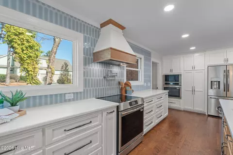 Kitchen - 34 Abington Dr, Pinehurst, NC 28374 photo 4 of 7