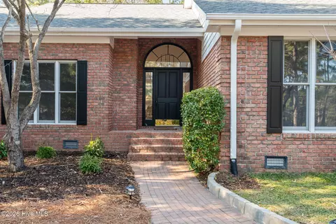 Exterior - 34 Abington Dr, Pinehurst, NC 28374 photo 3 of 10