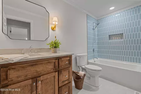 Bath - 34 Abington Dr, Pinehurst, NC 28374 photo 3 of 4