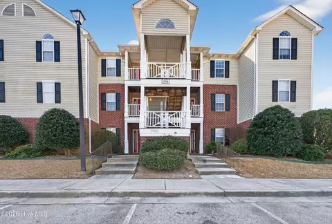 331 Bubble Creek Ct #7, Fayetteville, NC 28311