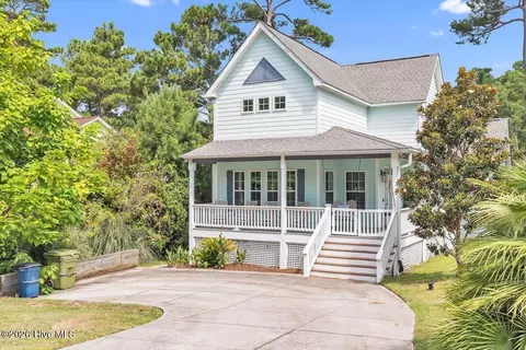 9704 Granville Dr, Emerald Isle, NC 28594