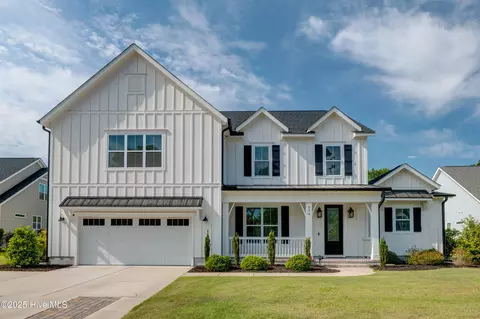 374 Yucca Ln, Wilmington, NC 28412