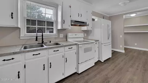 Kitchen - 2484 5 Cent Rd, Williamston, NC 27892 photo 1 of 1