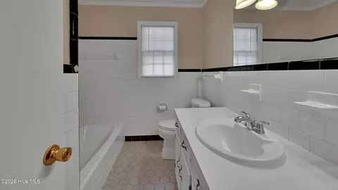 Bath - 2484 5 Cent Rd, Williamston, NC 27892 photo 1 of 1