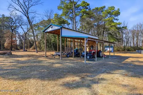 Exterior - 657 Washboard Ave, Mount Olive, NC 28365 photo 10 of 11