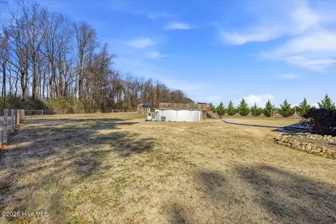 Exterior - 657 Washboard Ave, Mount Olive, NC 28365 photo 5 of 11