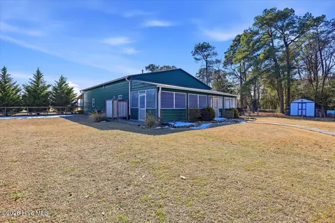 Exterior - 657 Washboard Ave, Mount Olive, NC 28365 photo 9 of 11