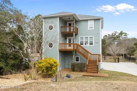 7118 Archers Creek Dr, Emerald Isle, NC 28594