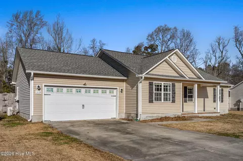 319 Reid Ct N, Jacksonville, NC 28540