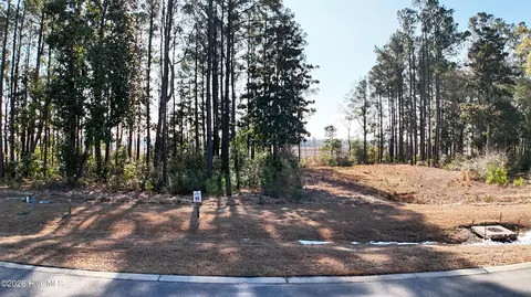 1612 Herons View Dr, Wilmington, NC 28401