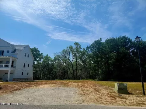 114 Hardwick Ln, Newport, NC 28570